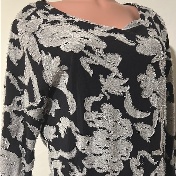 LOFT 3/4 Sleeve Black & White Floral Stitch Pattern Blouse Women's Large Top. - Picture 2 of 10